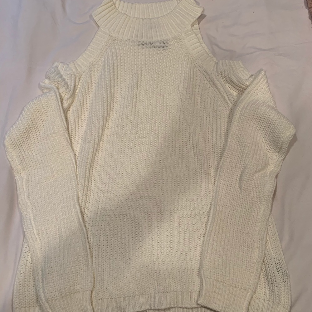 BNWT Off White open shoulder sweater Size: L